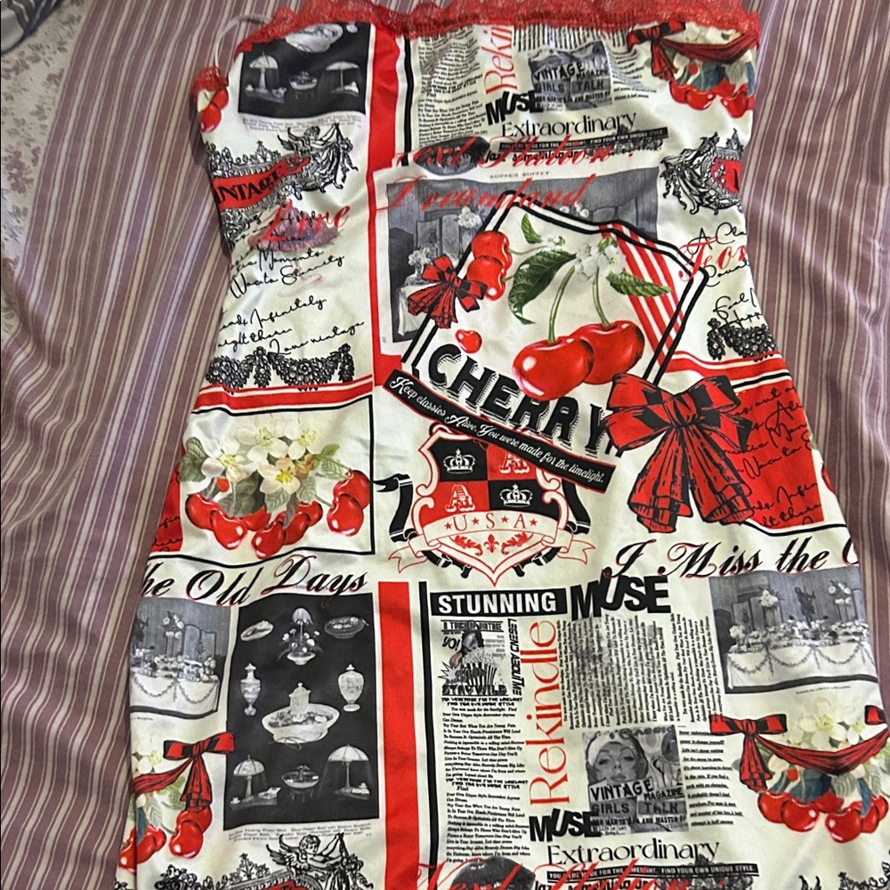 SHEIN Red and White Graphic Mini Dress